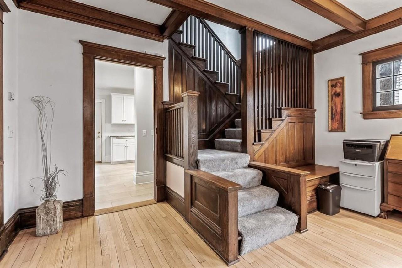 425 Wheeler St N - Photo 3 of 27