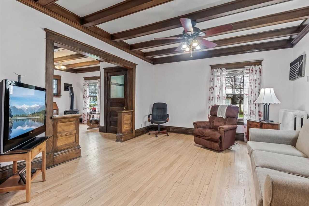 425 Wheeler St N - Photo 5 of 27