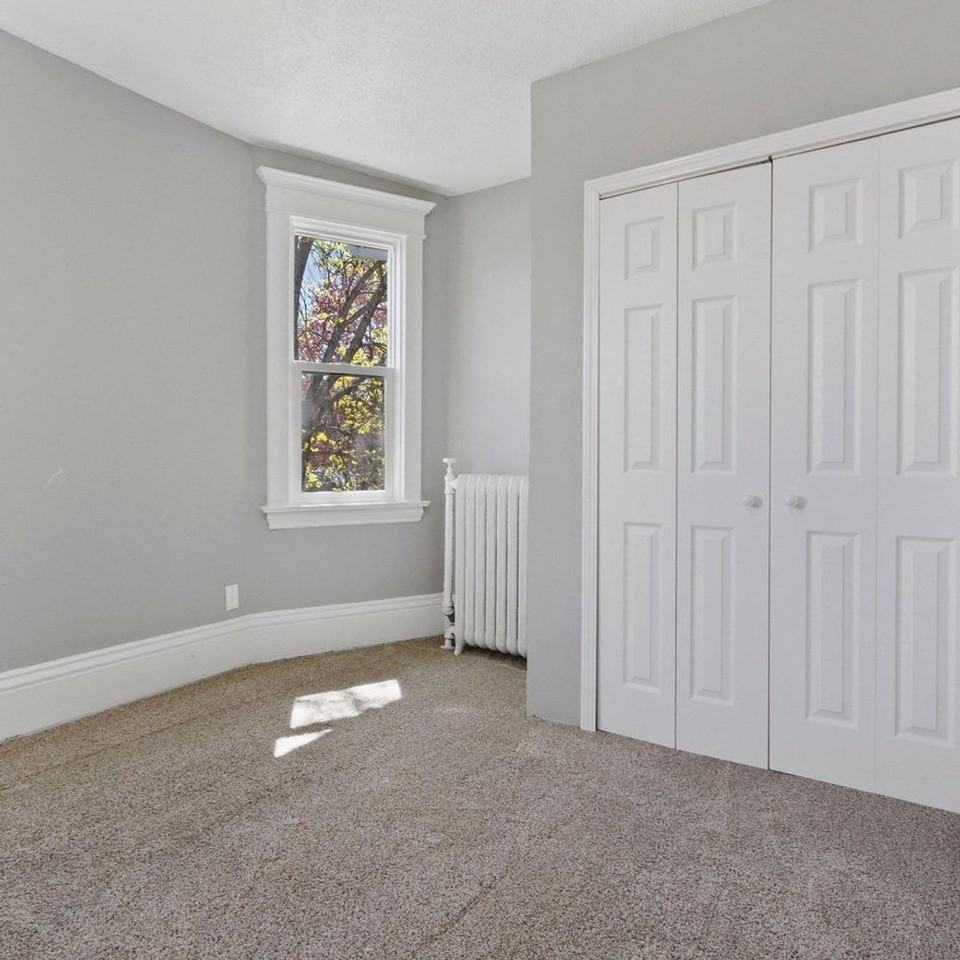 1132 Selby Ave - Photo 6 of 9