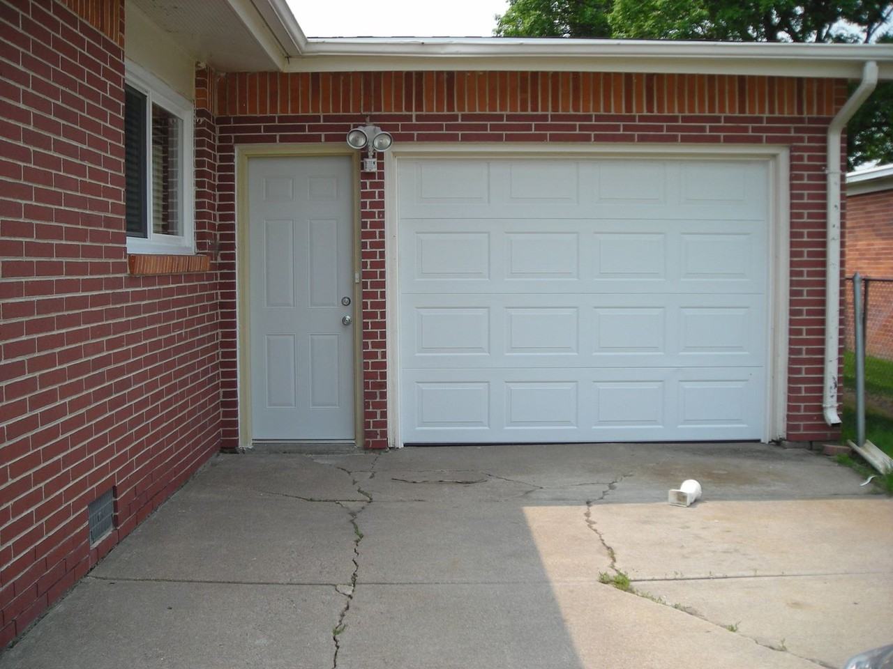 402 W William Ave - Photo 2 of 25