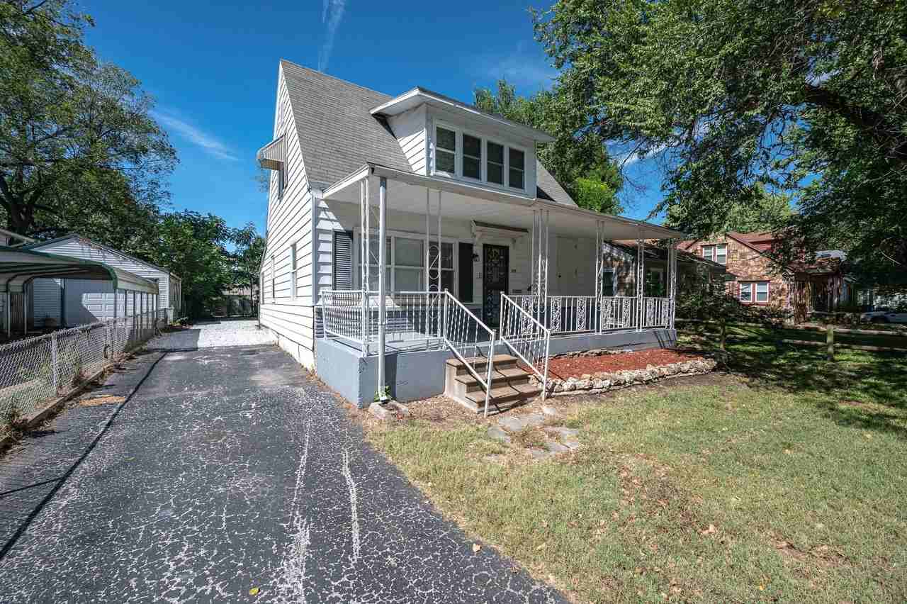 1317 S Pennsylvania Ave - Photo 2 of 16