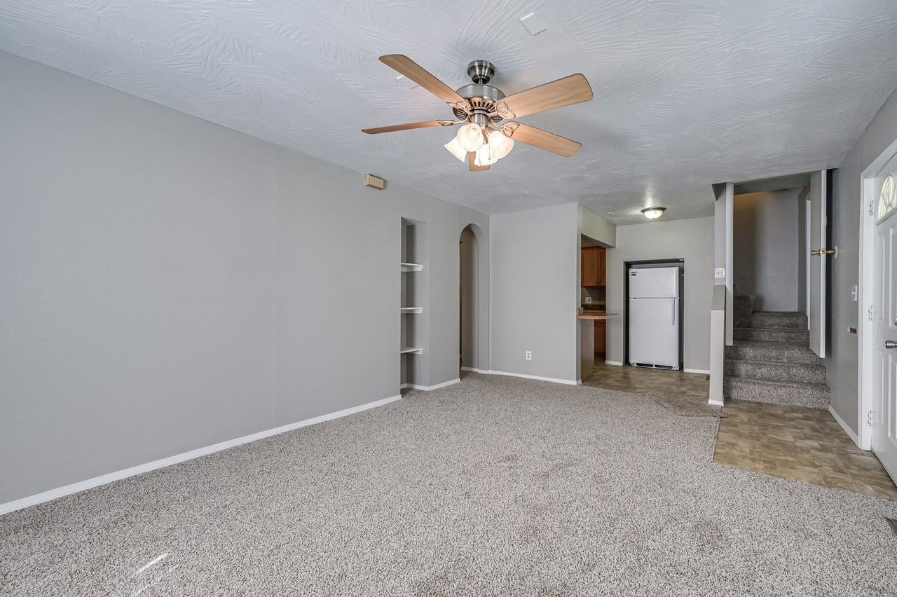 1317 S Pennsylvania Ave - Photo 5 of 16