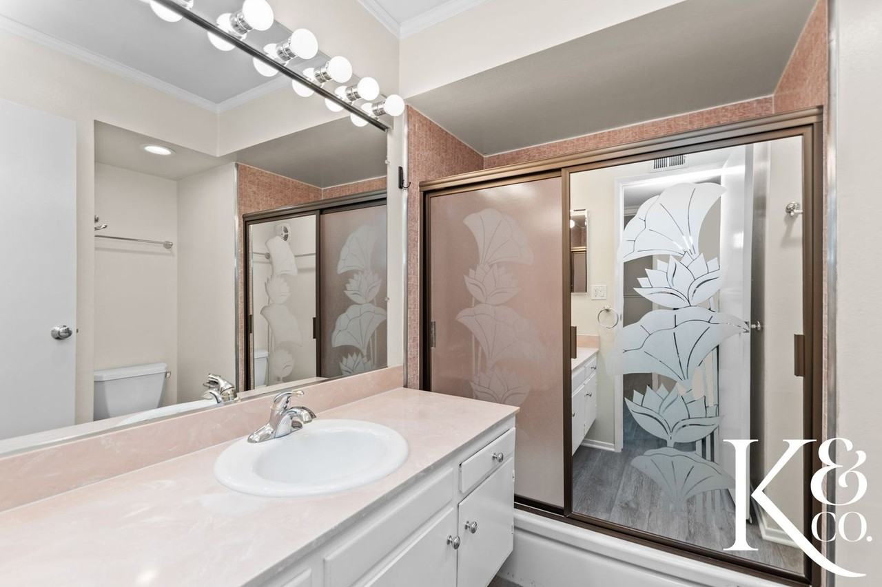 2320 Aldrich Cir - Photo 4 of 44