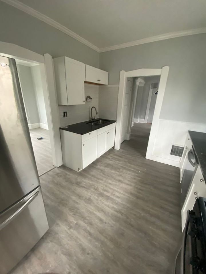 1510 Indianola Ave - Photo 4 of 15