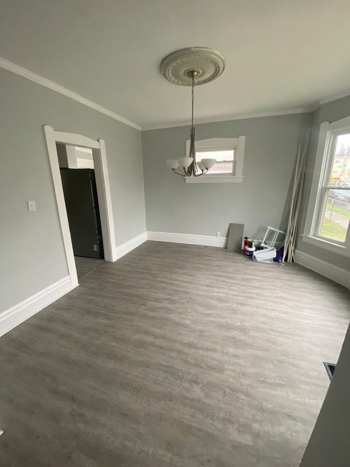 1510 Indianola Ave - Photo 5 of 15