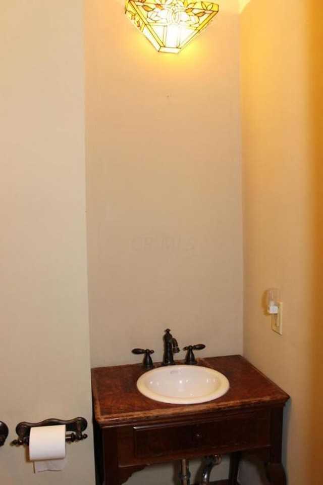 114 E Oakland Ave - Photo 5 of 26