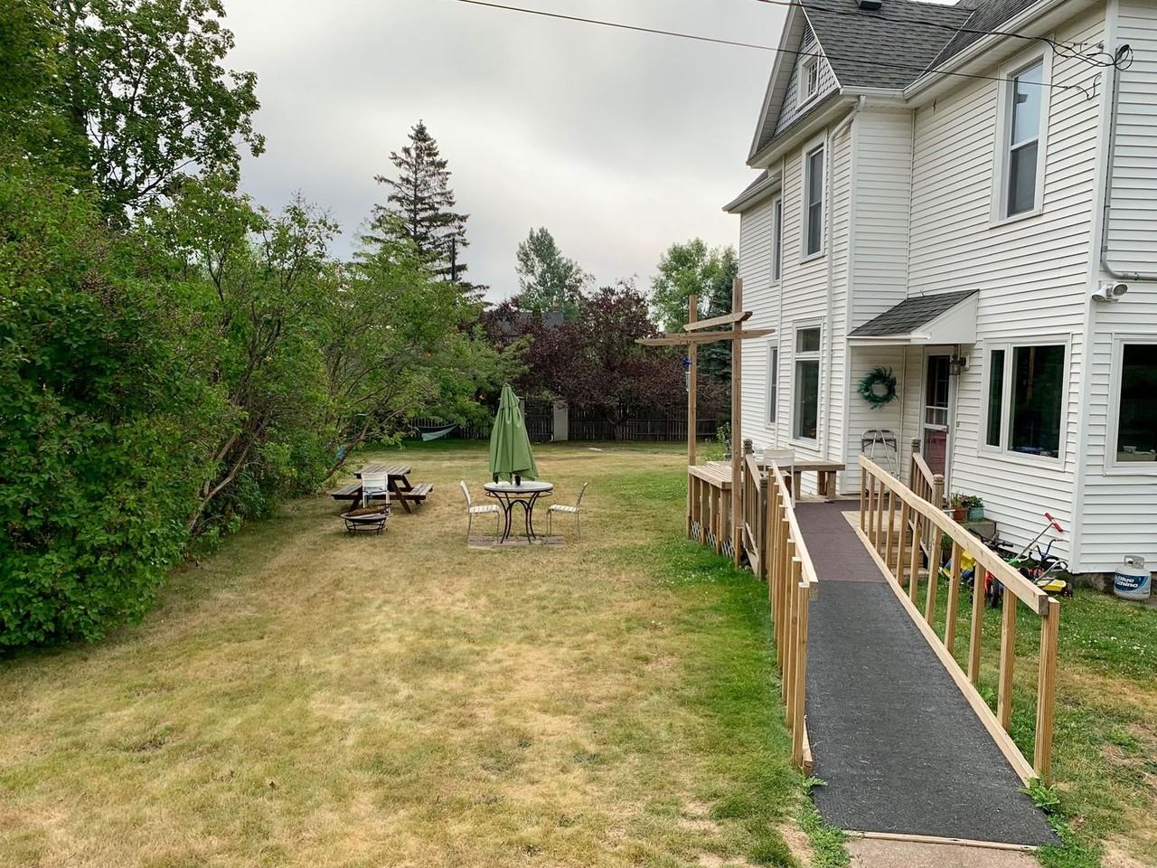 1941 Woodland Ave - Photo 3 of 15