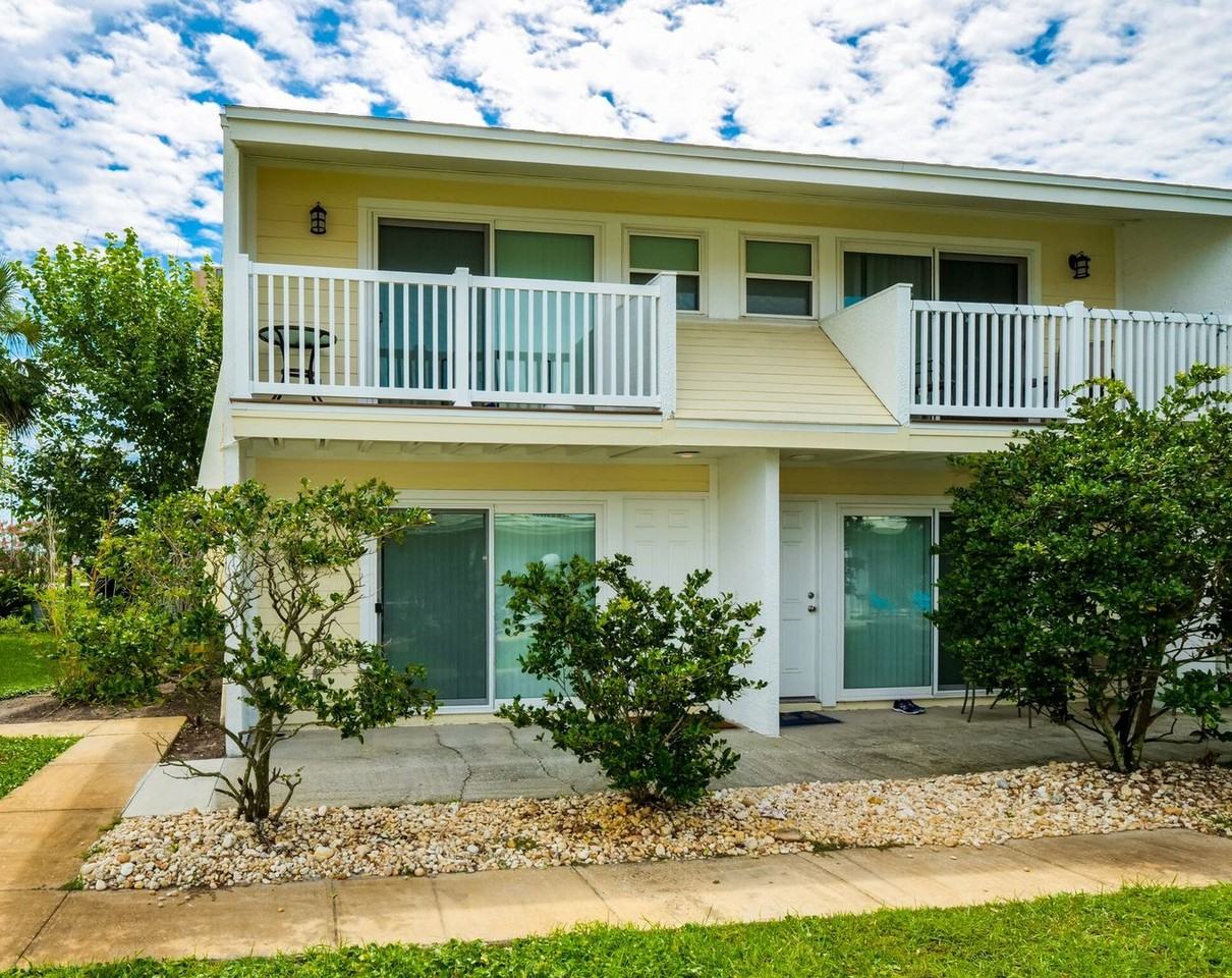 132 13th Ave S #9 - Photo 4 of 24