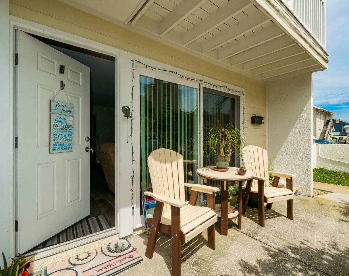 132 13th Ave S #9 - Photo 5 of 24