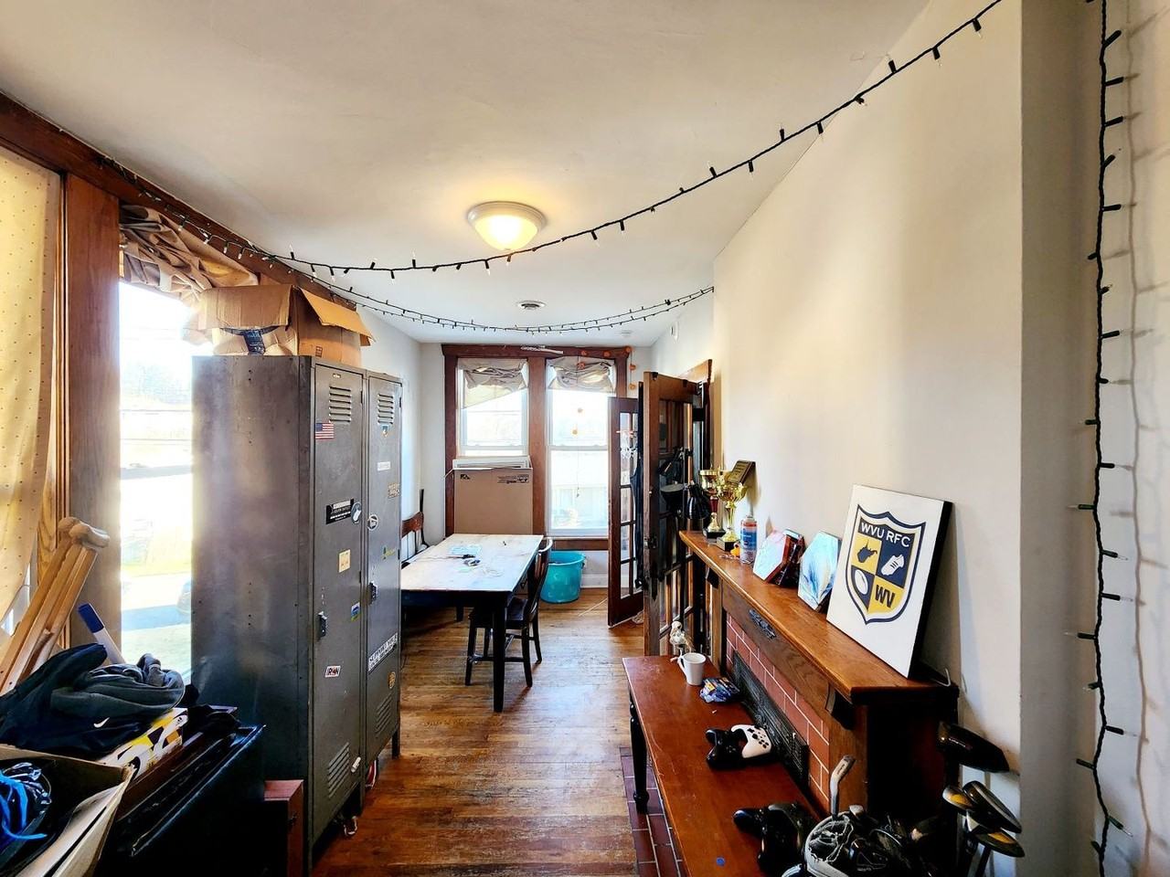 821 Price St - Photo 3 of 50