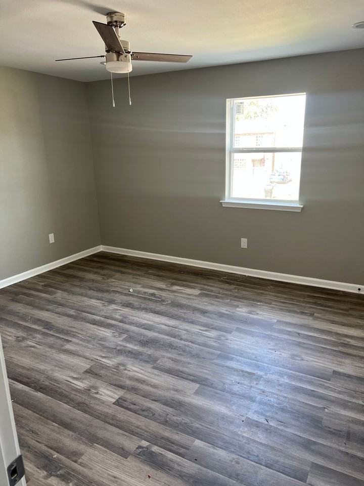 4441 Cessna Ct - Photo 4 of 8