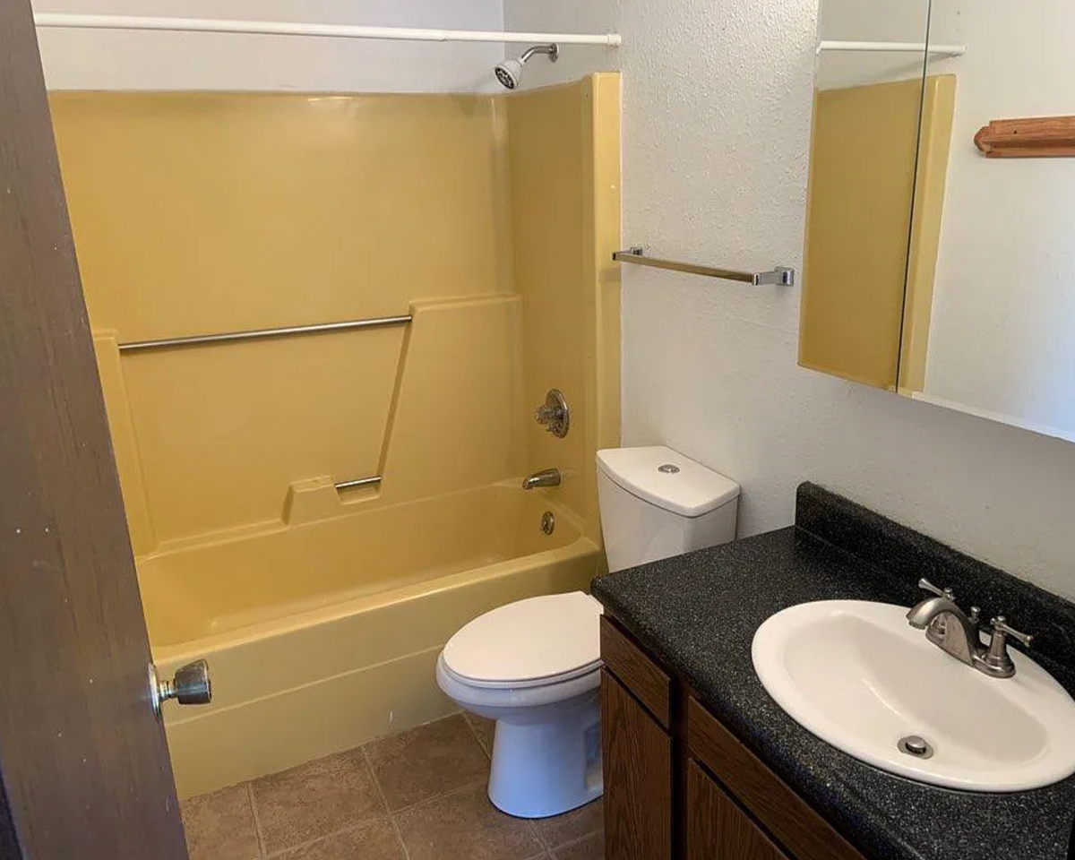 1807 E. Capitol Avenue - Photo 2 of 11