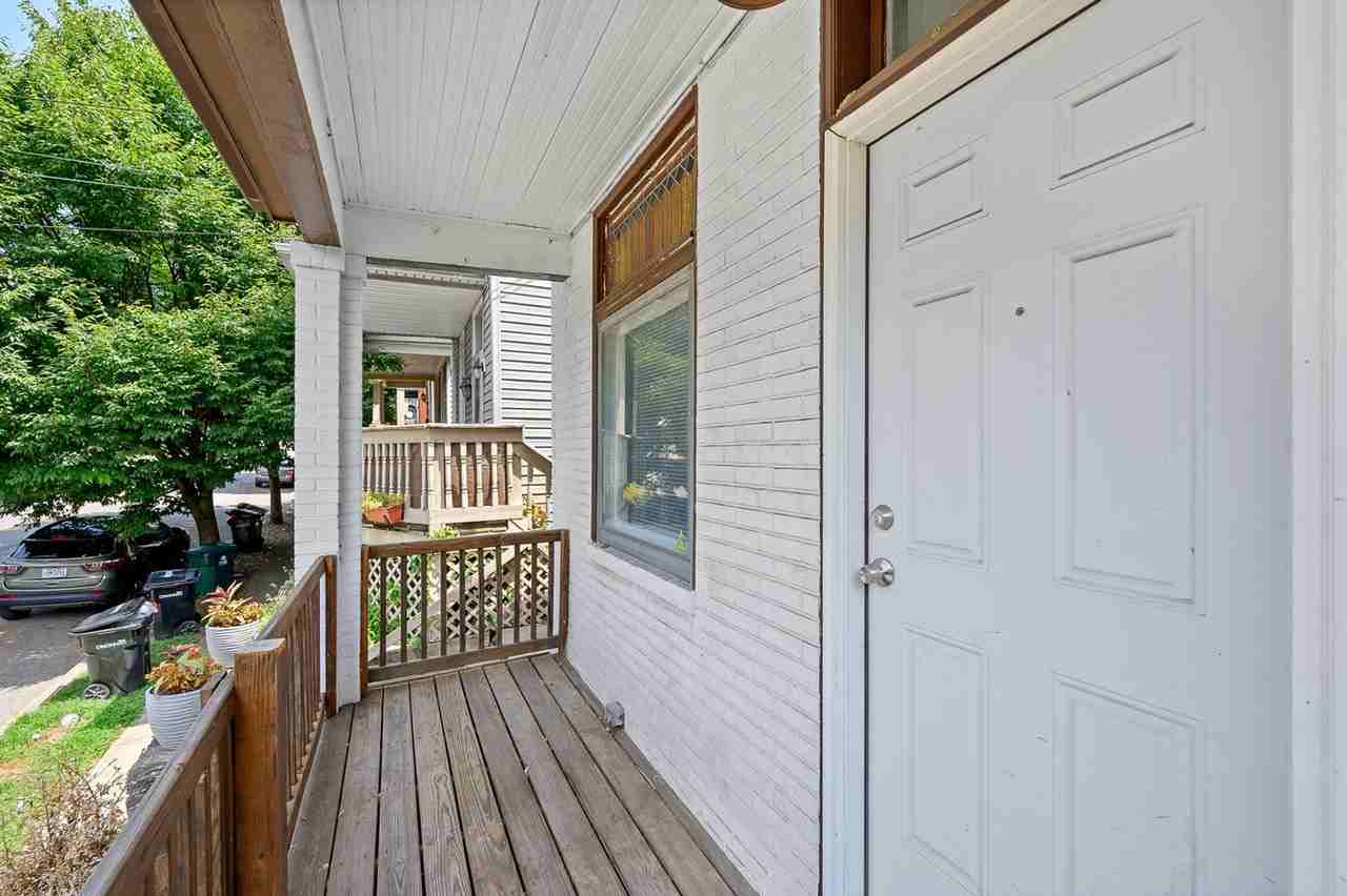 2146 W Clifton Ave - Photo 2 of 21