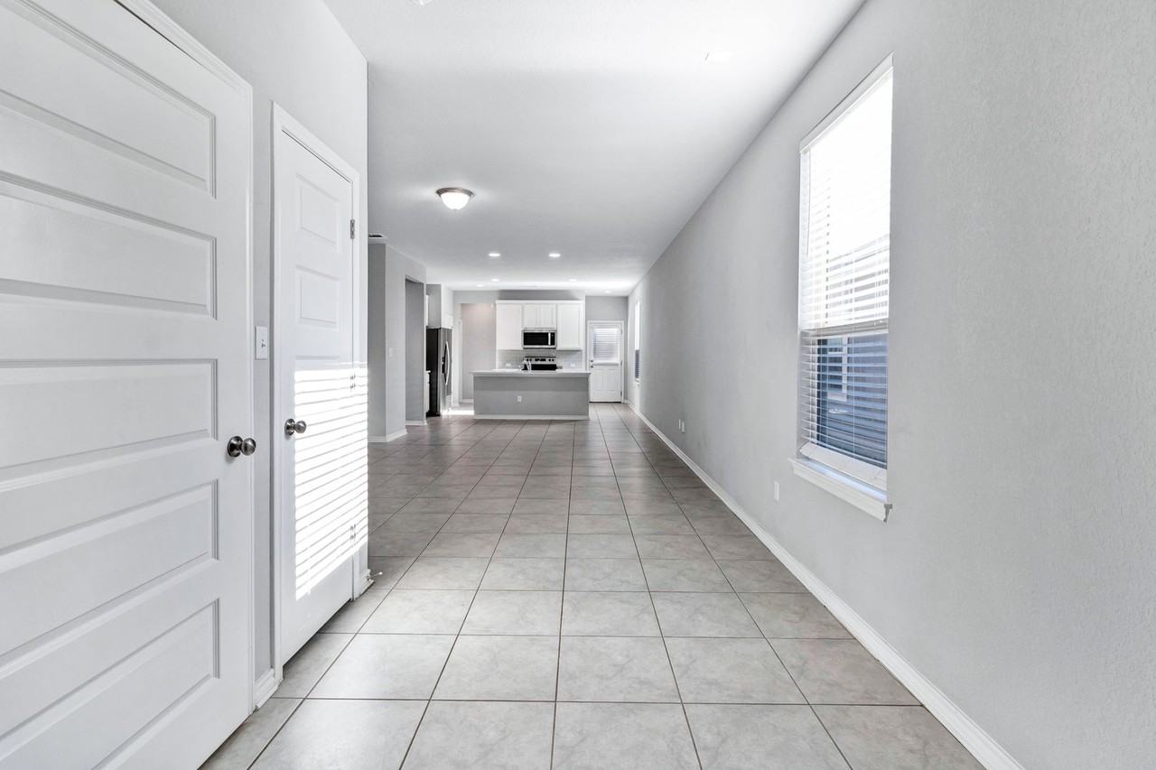 216 Syrah Ct - Photo 2 of 31