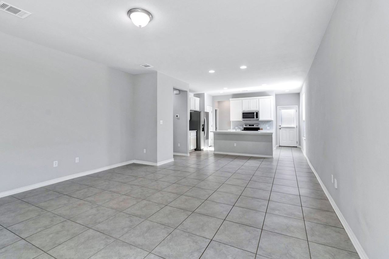 216 Syrah Ct - Photo 4 of 31