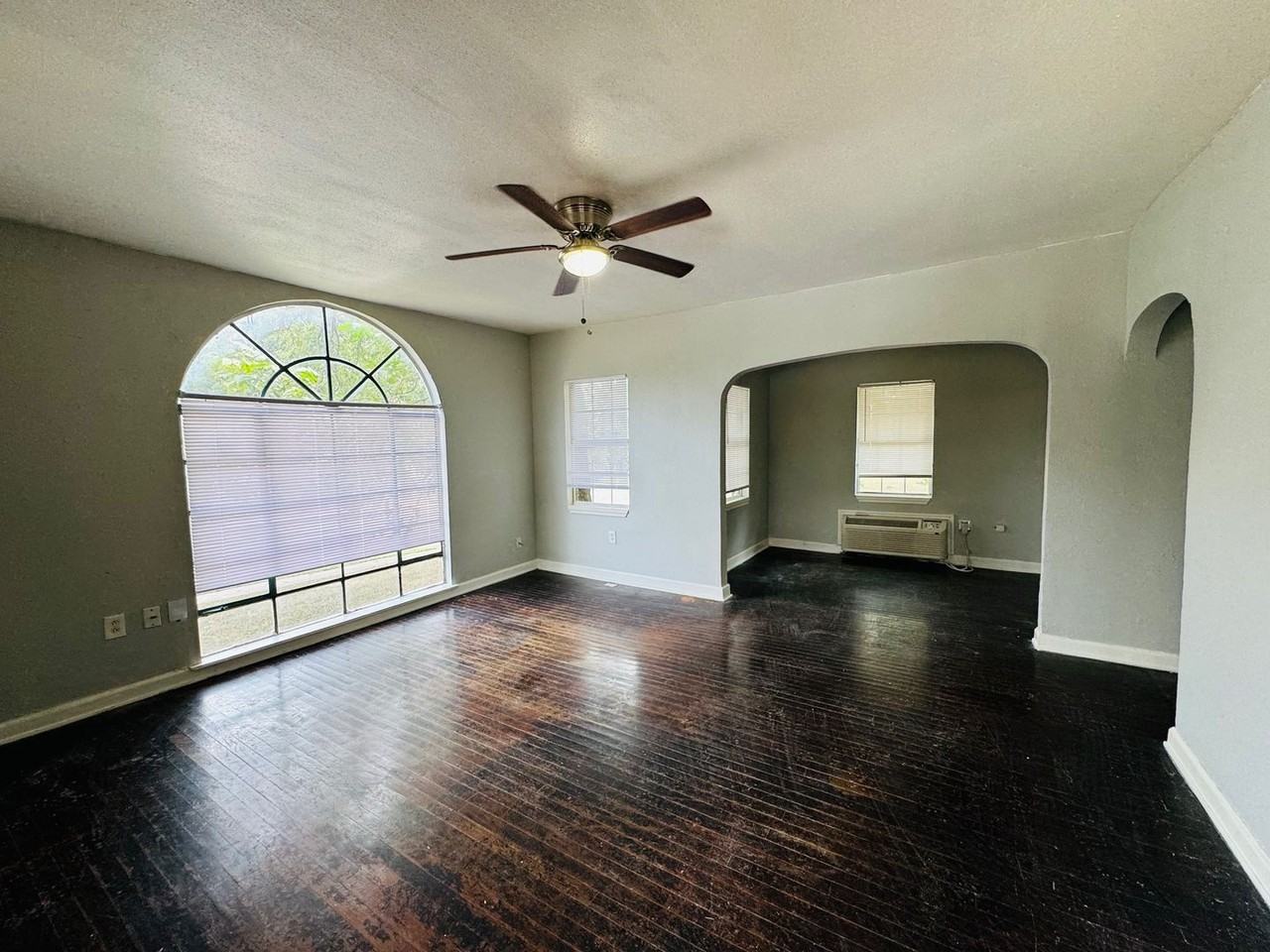 1700 West Ave - Photo 2 of 7