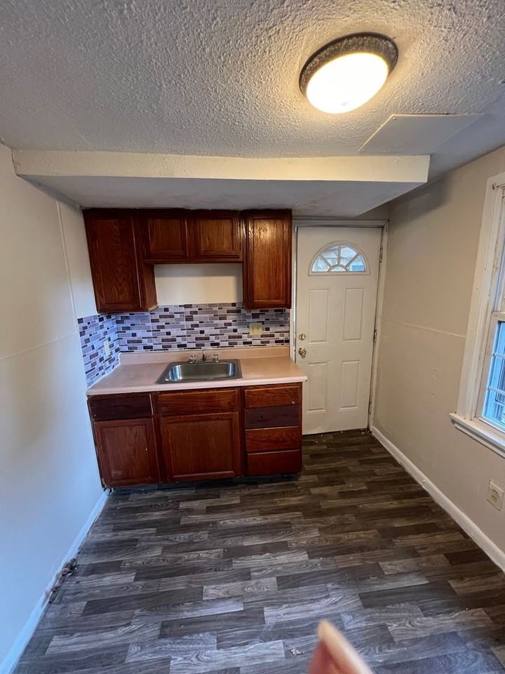 RUSSELL AVE, 1945 - Photo 2 of 6