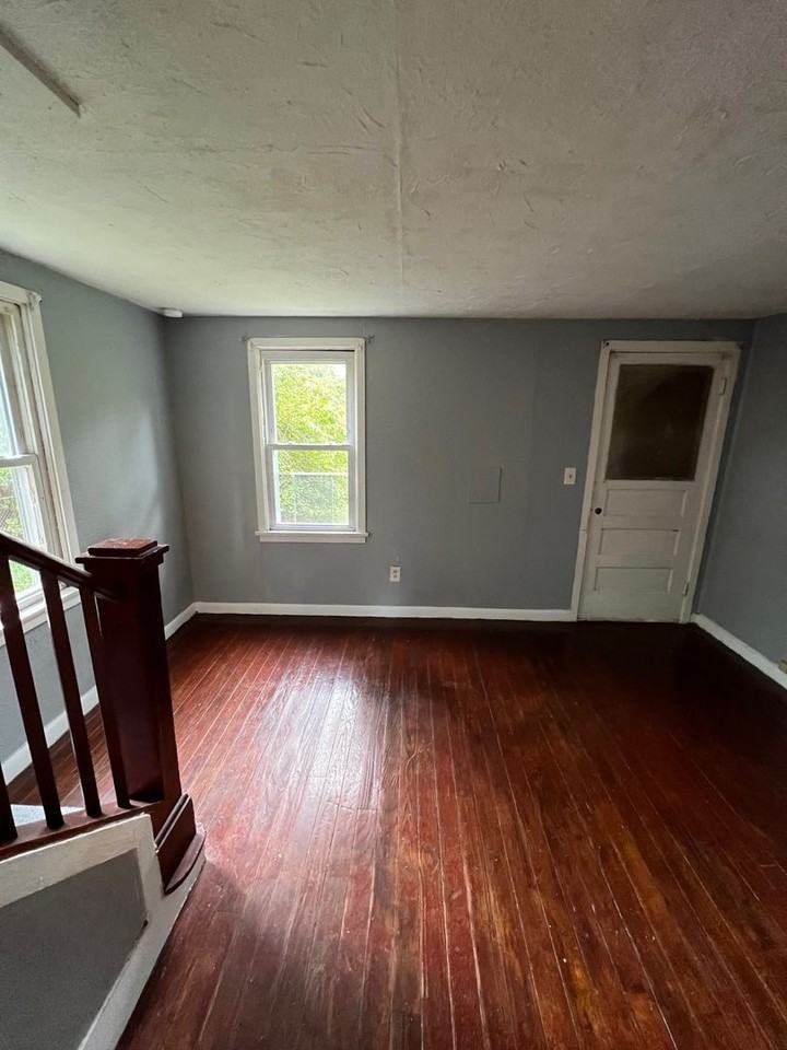 RUSSELL AVE, 1945 - Photo 3 of 6