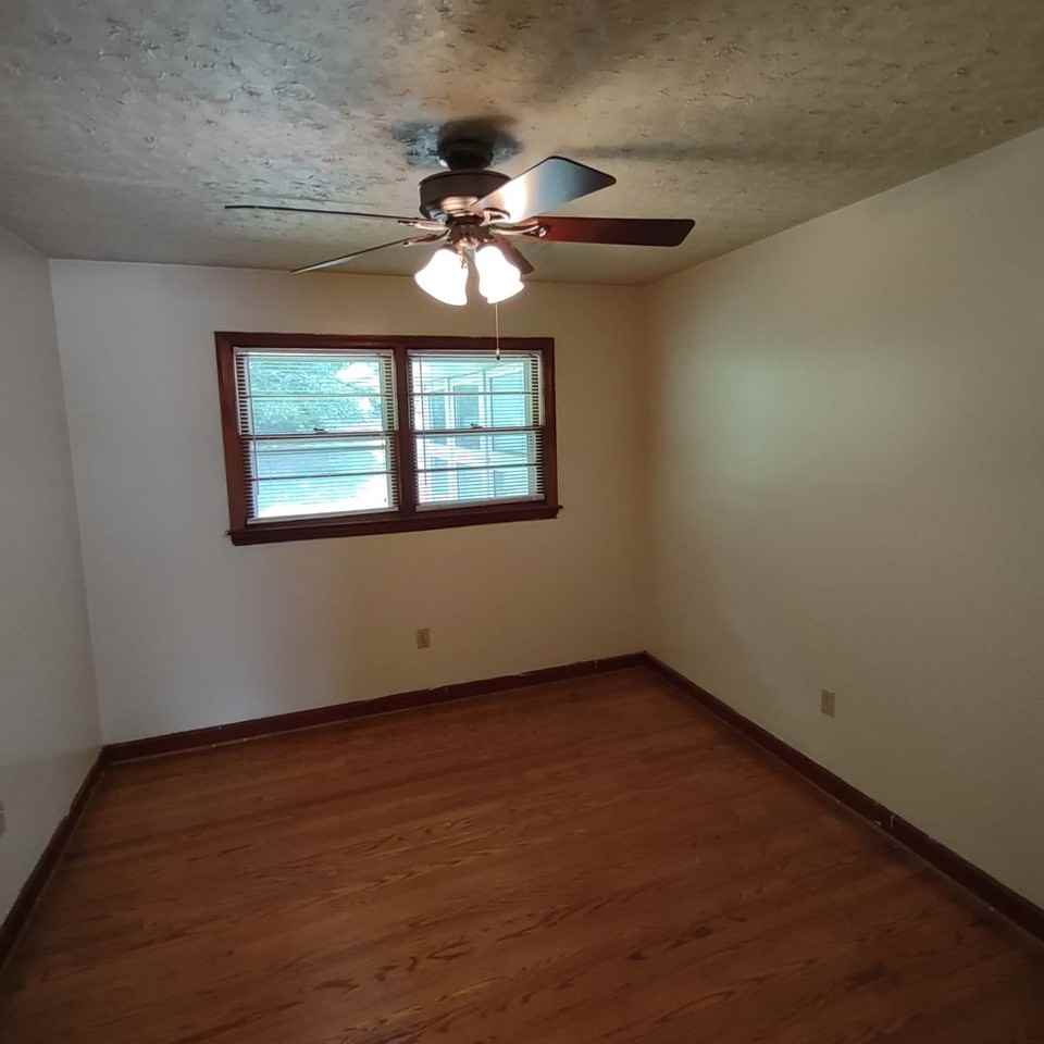 600 Broce Dr - Photo 5 of 13