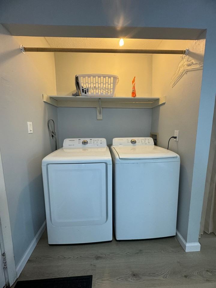 Individual Leases In Remodeled Clover Valley Townhome - Photo 7 of 22