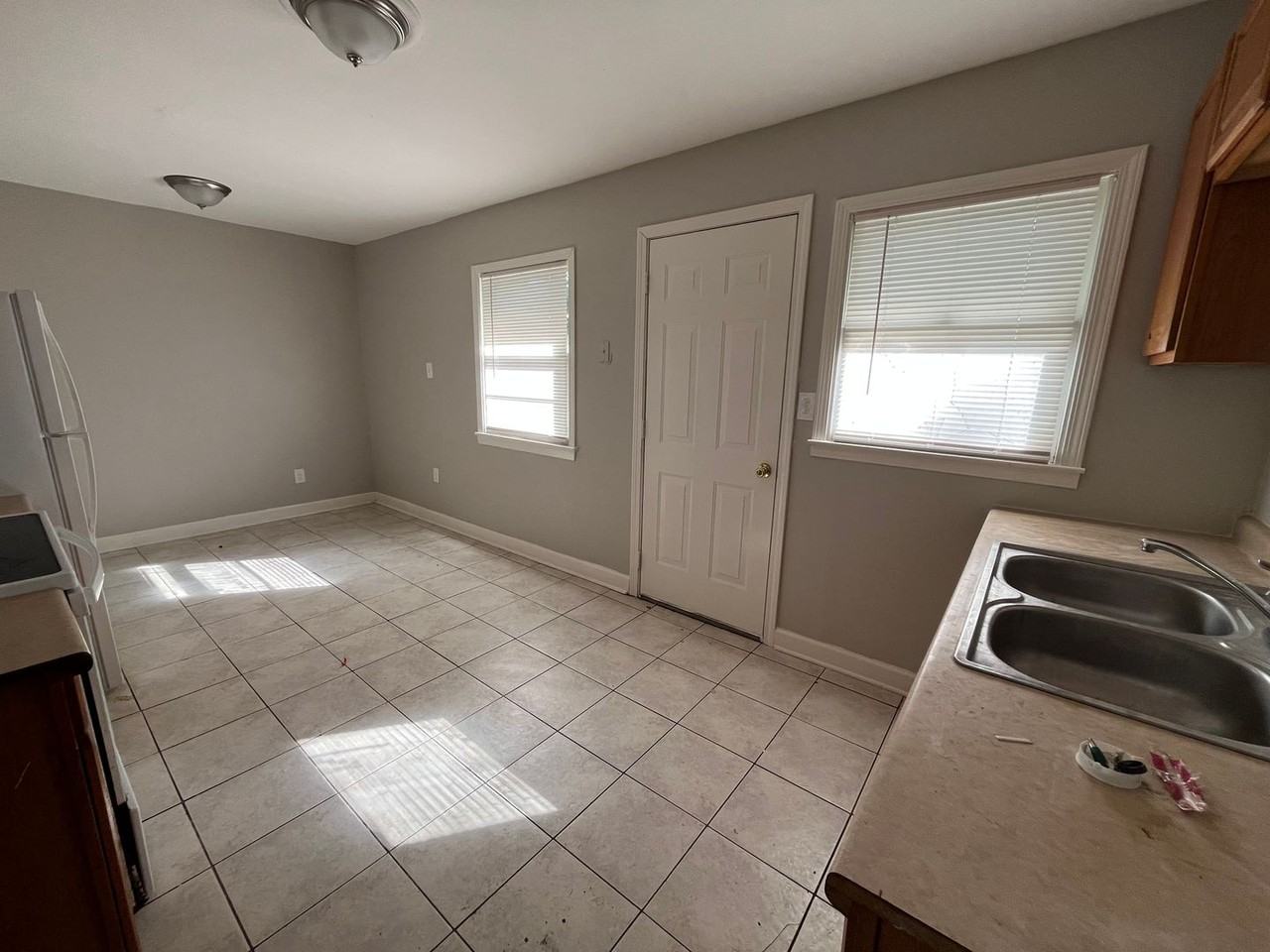 3726 Penway Ave - Photo 4 of 19