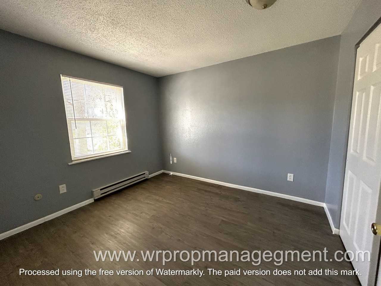 1442 Brooke Park Dr - Photo 3 of 8