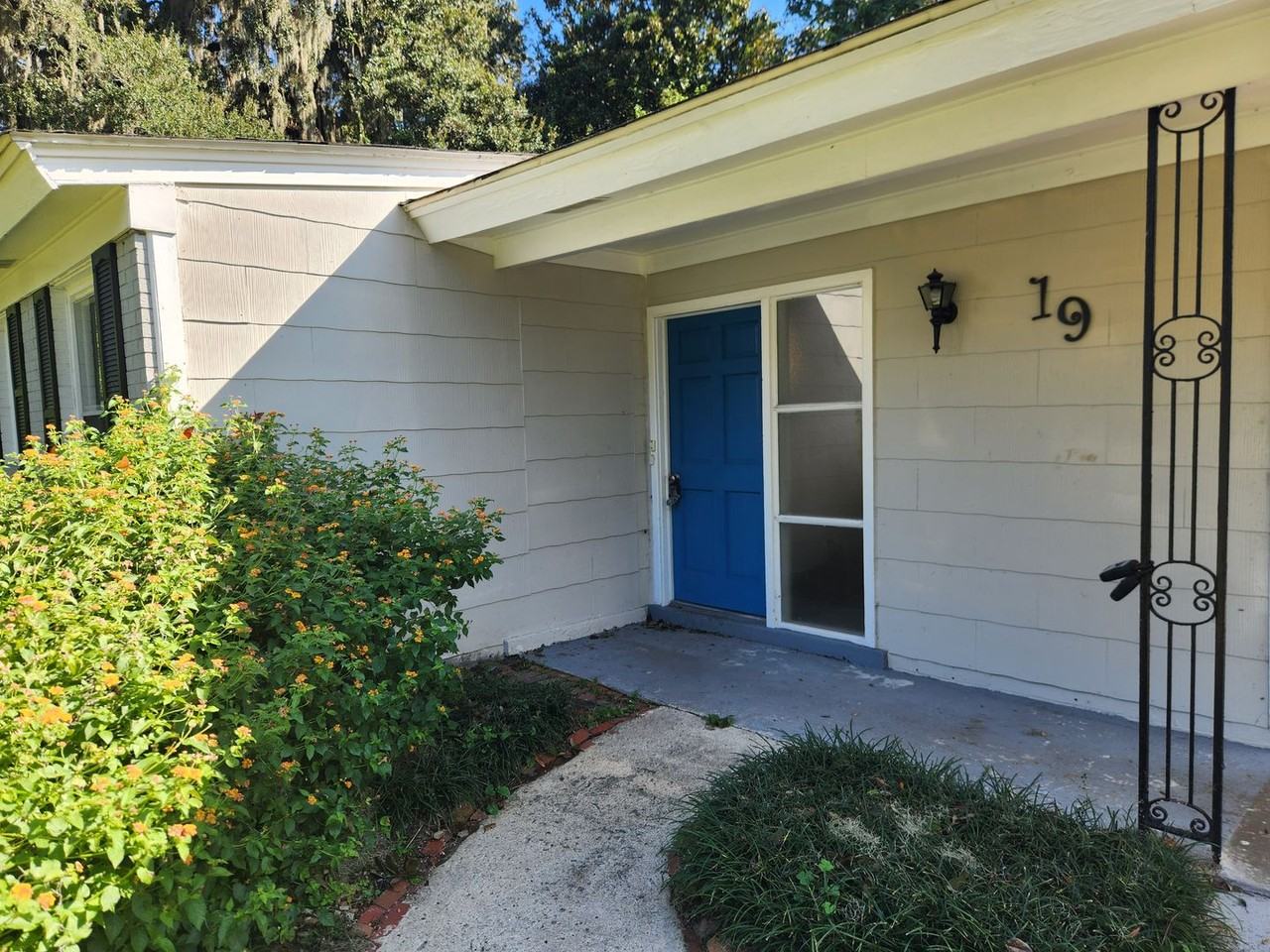 19 Hughes Ave - Photo 2 of 17