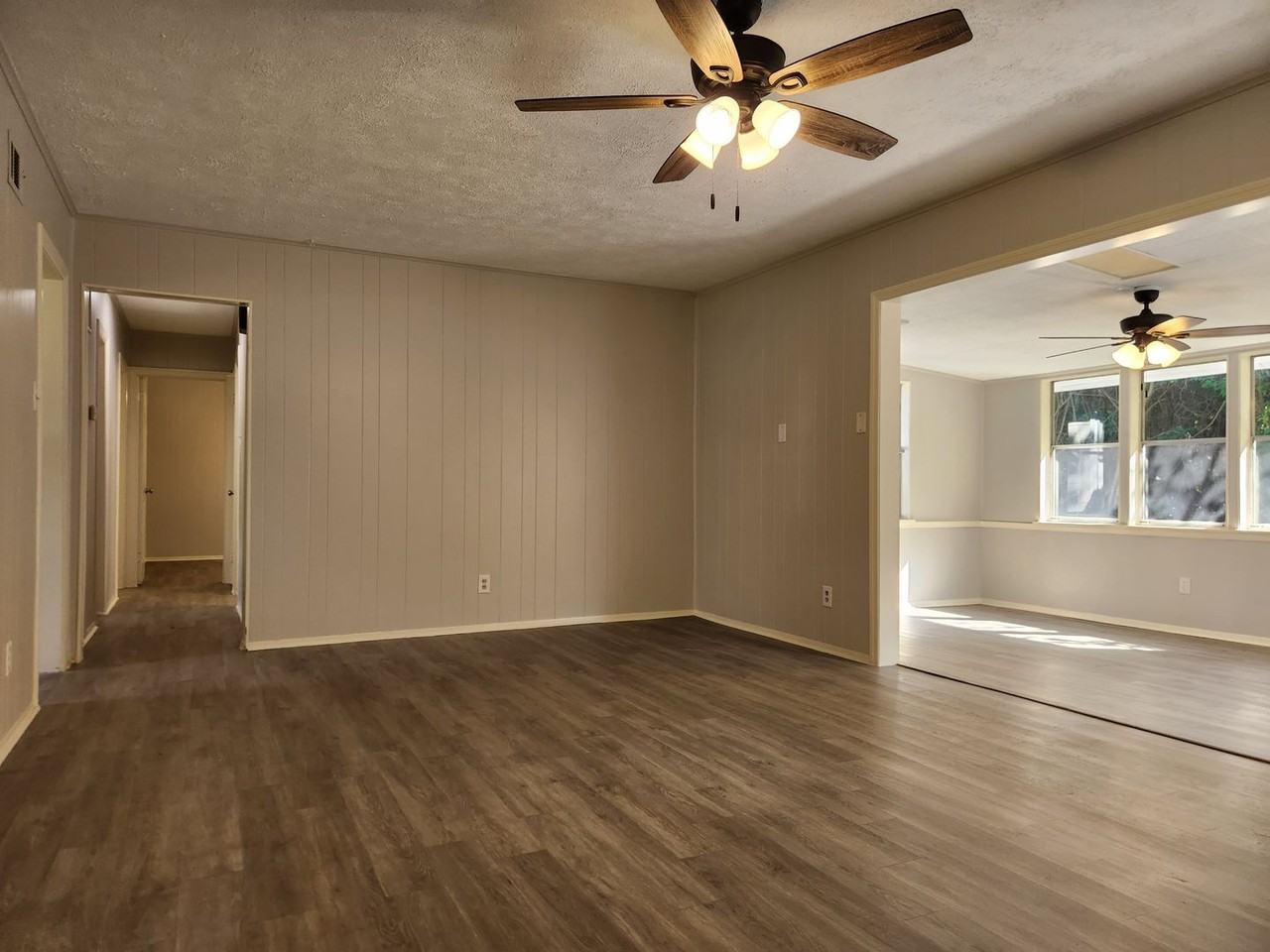 19 Hughes Ave - Photo 4 of 17