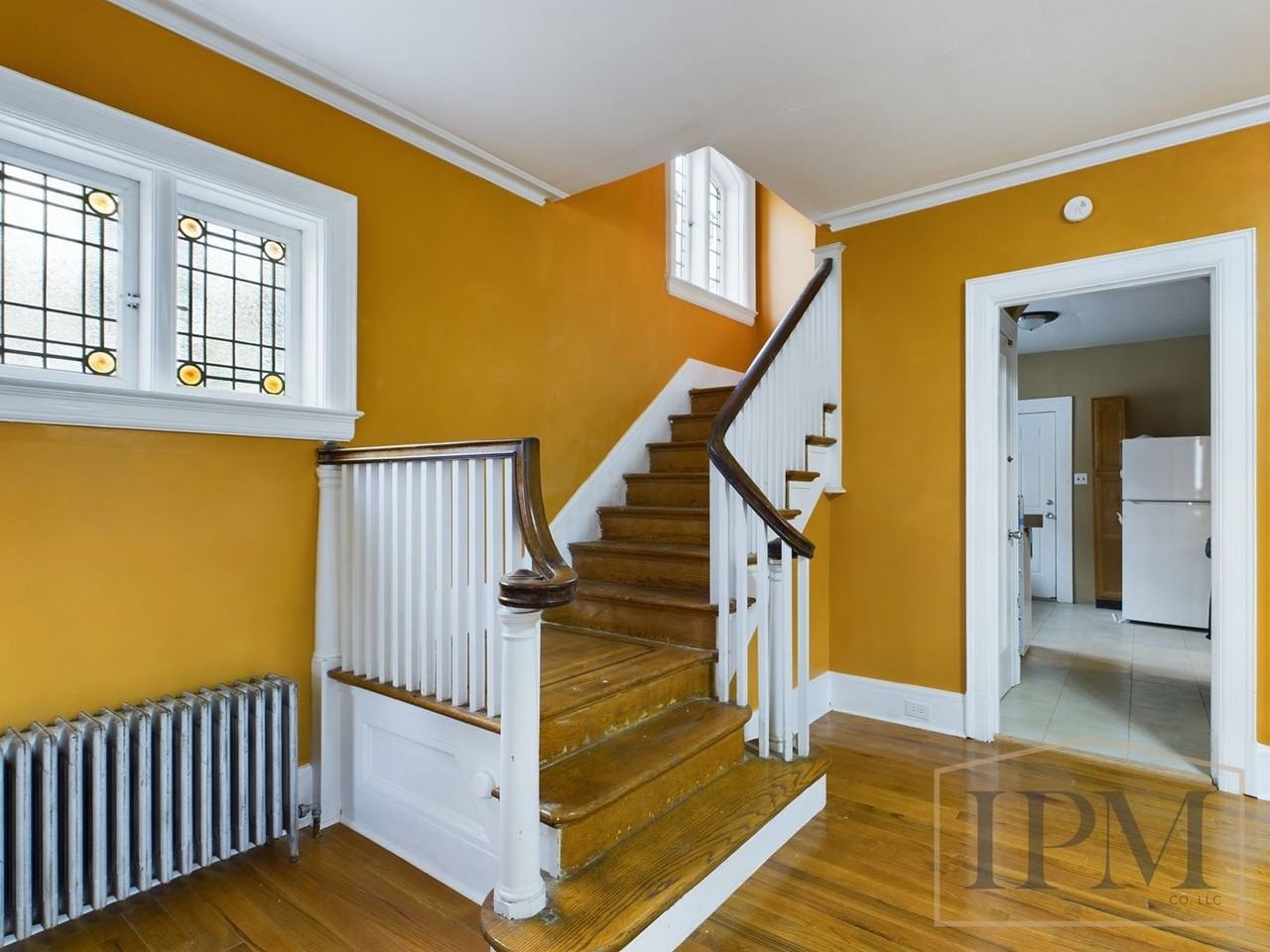 226 E Jackson St - Photo 3 of 23