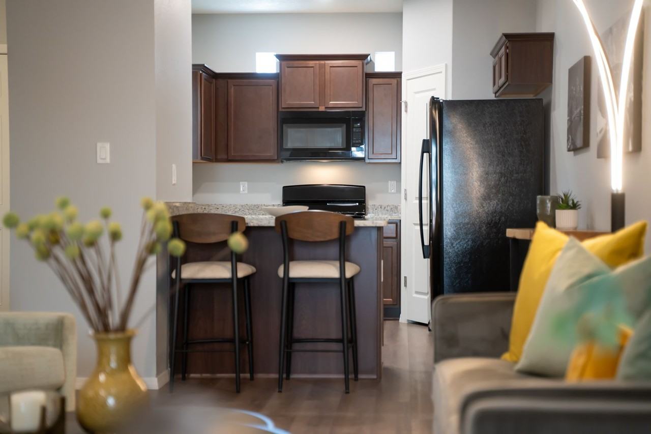 331 San Clemente Ave Nw - Photo 2 of 18