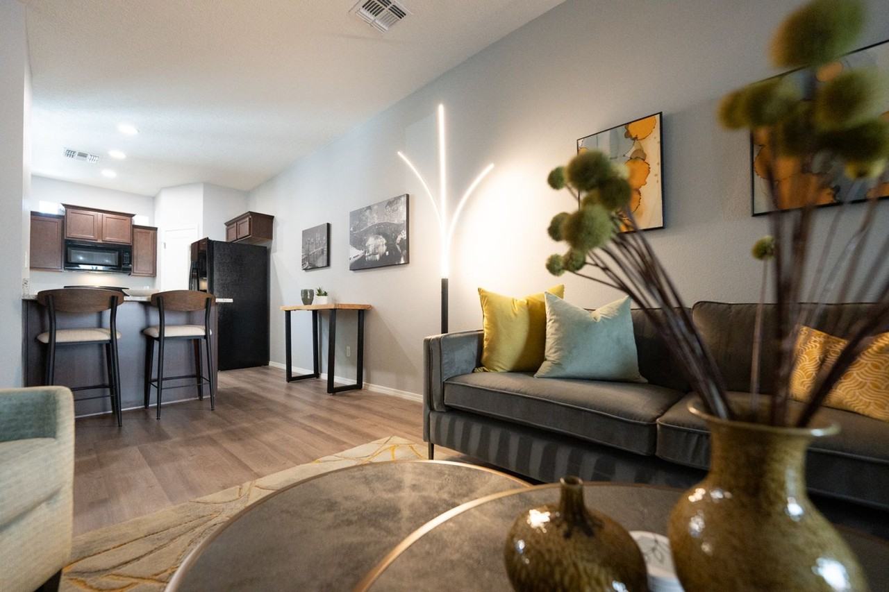 331 San Clemente Ave Nw - Photo 3 of 18