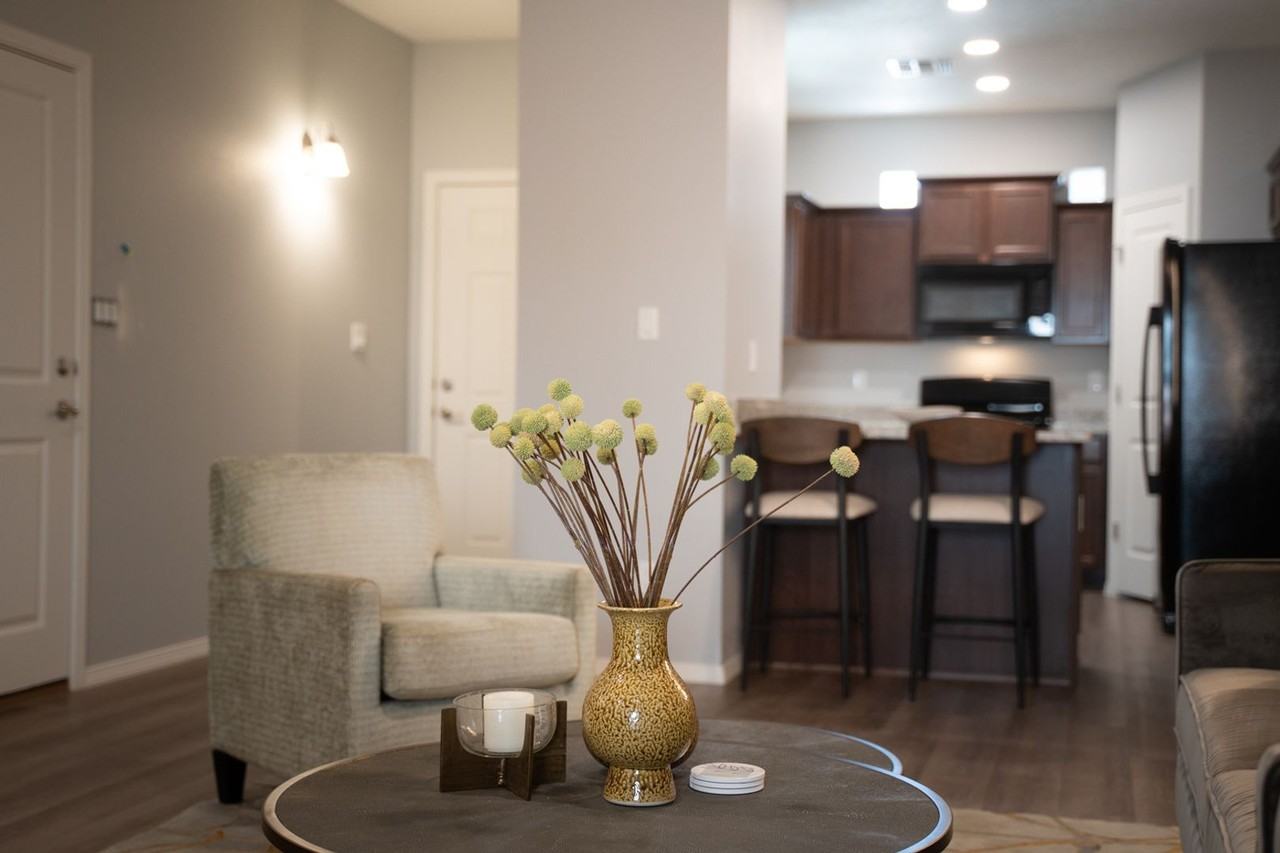 331 San Clemente Ave Nw - Photo 7 of 18