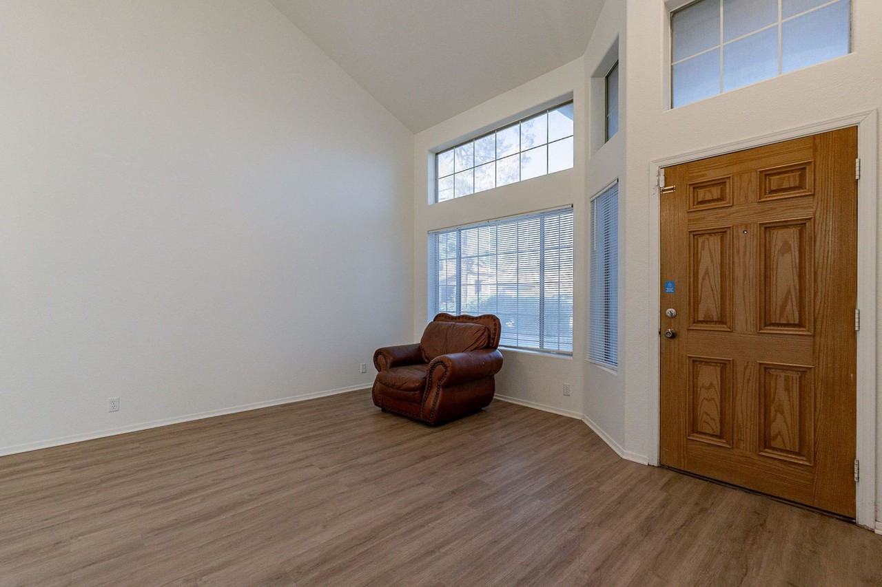 1520 S Pico Cir - Photo 4 of 50