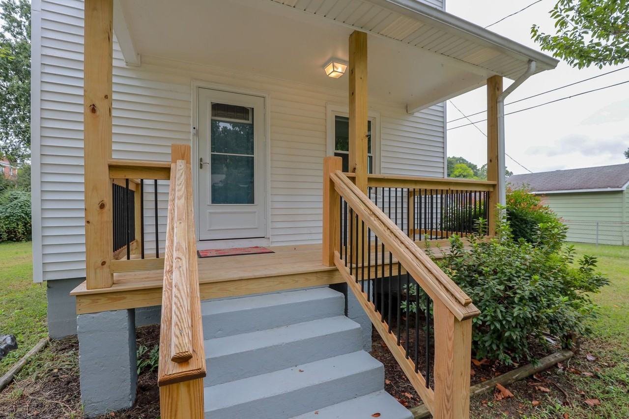 1000 Haskell St - Photo 2 of 20