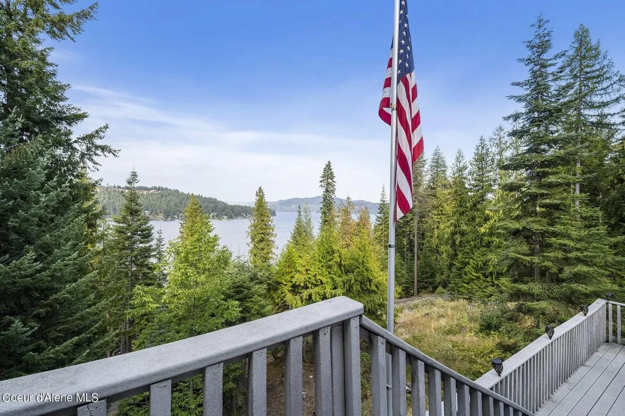 19820 S Alcan Rd - Photo 3 of 40