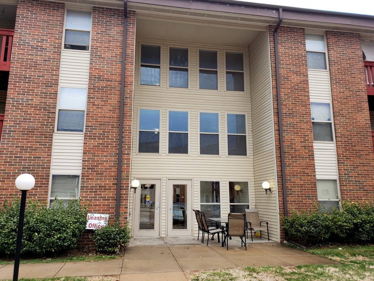 Abilene Plaza - Photo 3 of 12