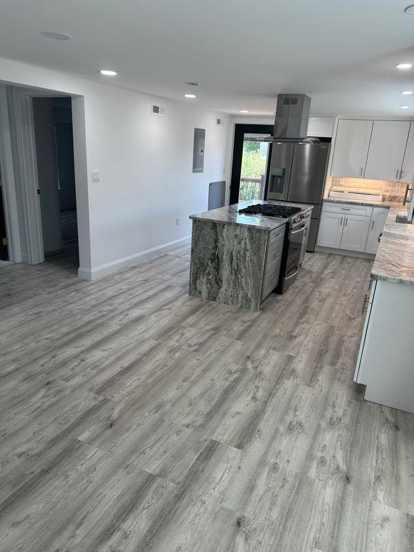 10 1/2 Winter St ##2 - Photo 3 of 9