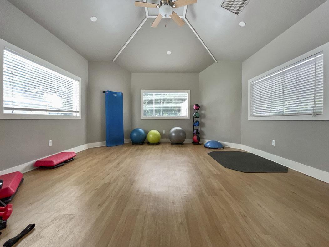 Lexington Farms Apartments - Photo 4 of 32