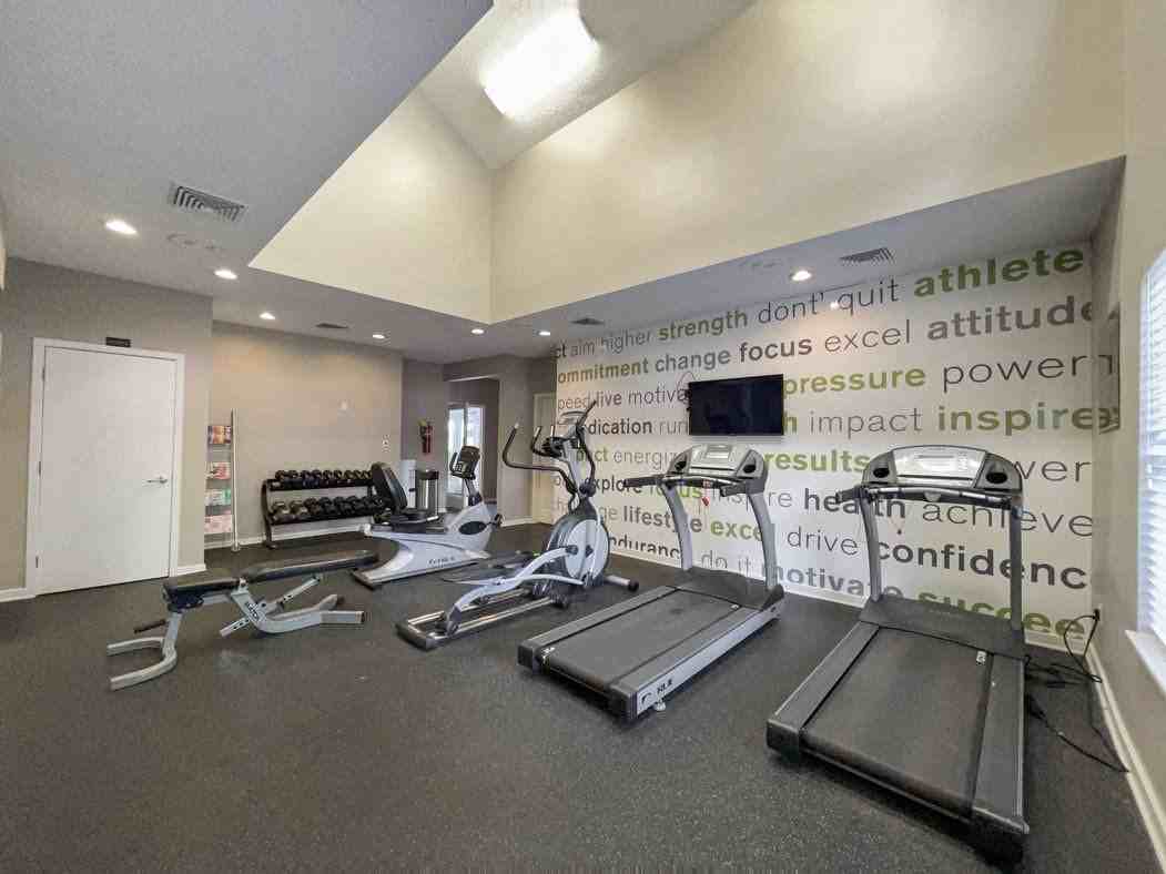 Lexington Farms Apartments - Photo 5 of 32