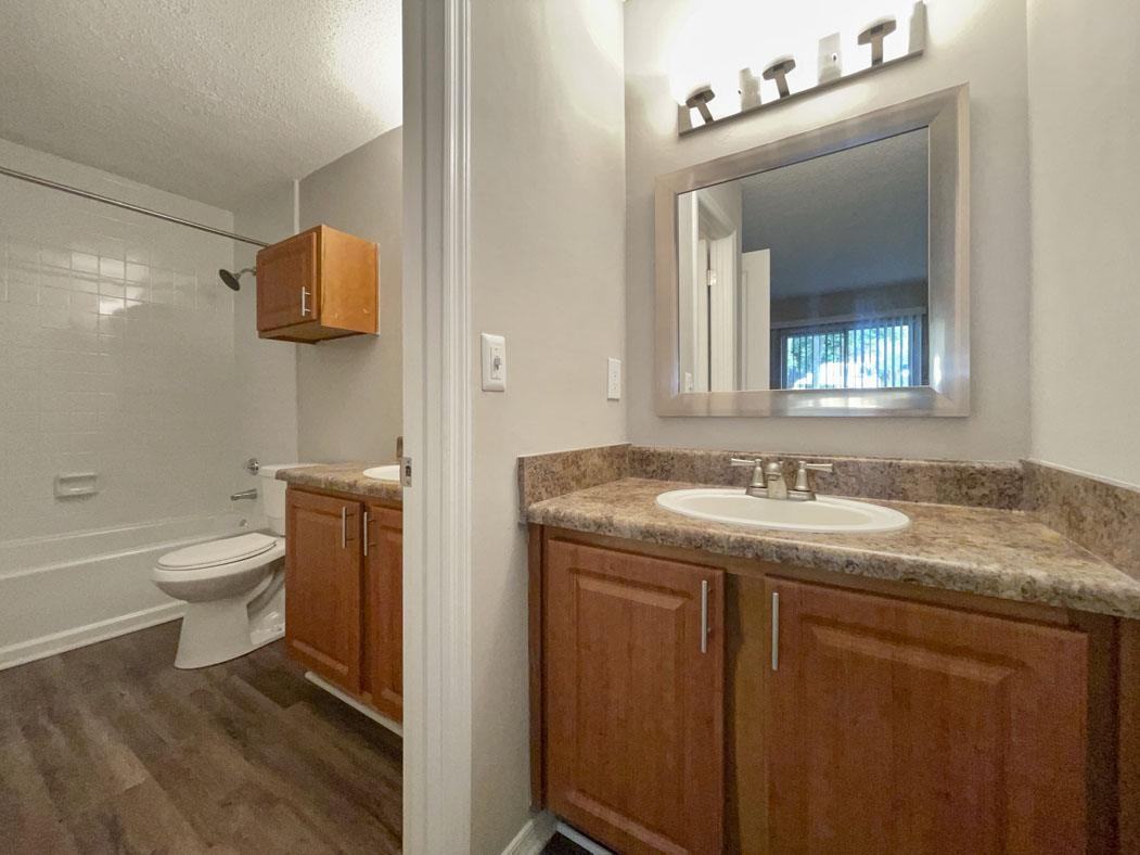 Lexington Farms Apartments - Photo 5 of 50