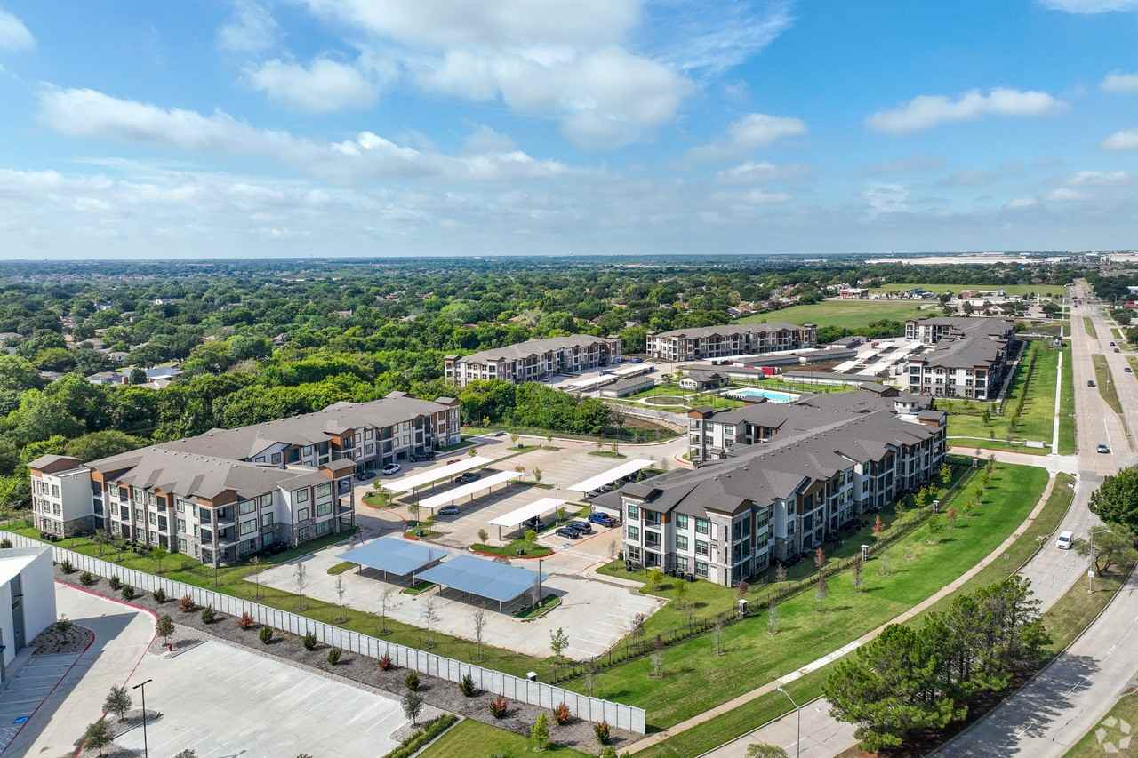 Creekside at Grand Prairie - Photo 3 of 103