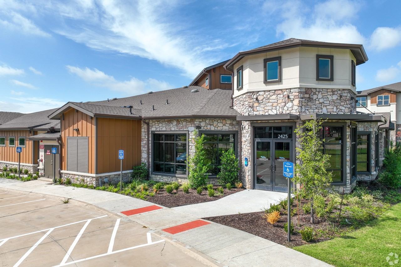 Creekside at Grand Prairie - Photo 6 of 103