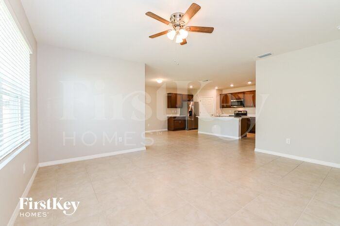 2705 Sw 4th Ln - Photo 3 of 15