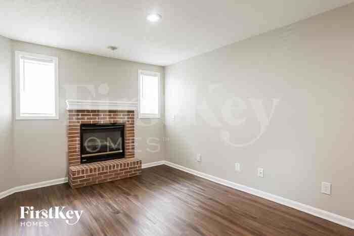 7836 N Liberty St - Photo 3 of 15