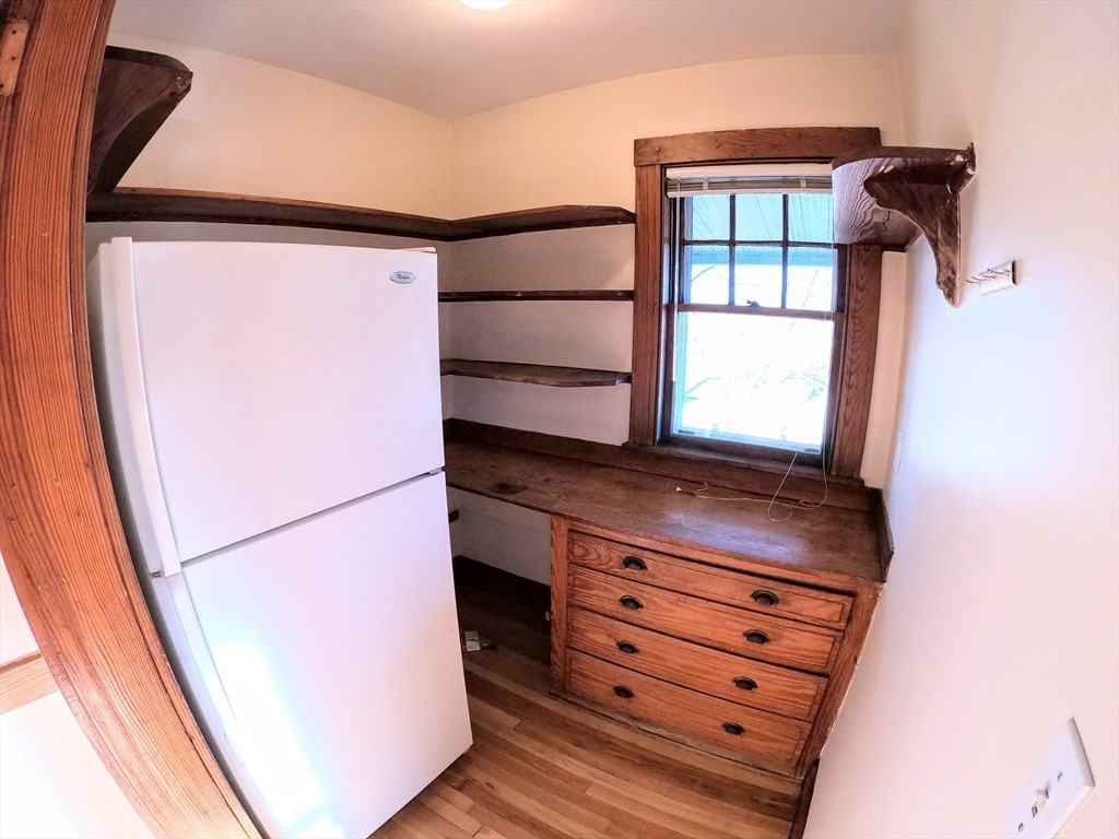26 Guernsey St #2 - Photo 3 of 21