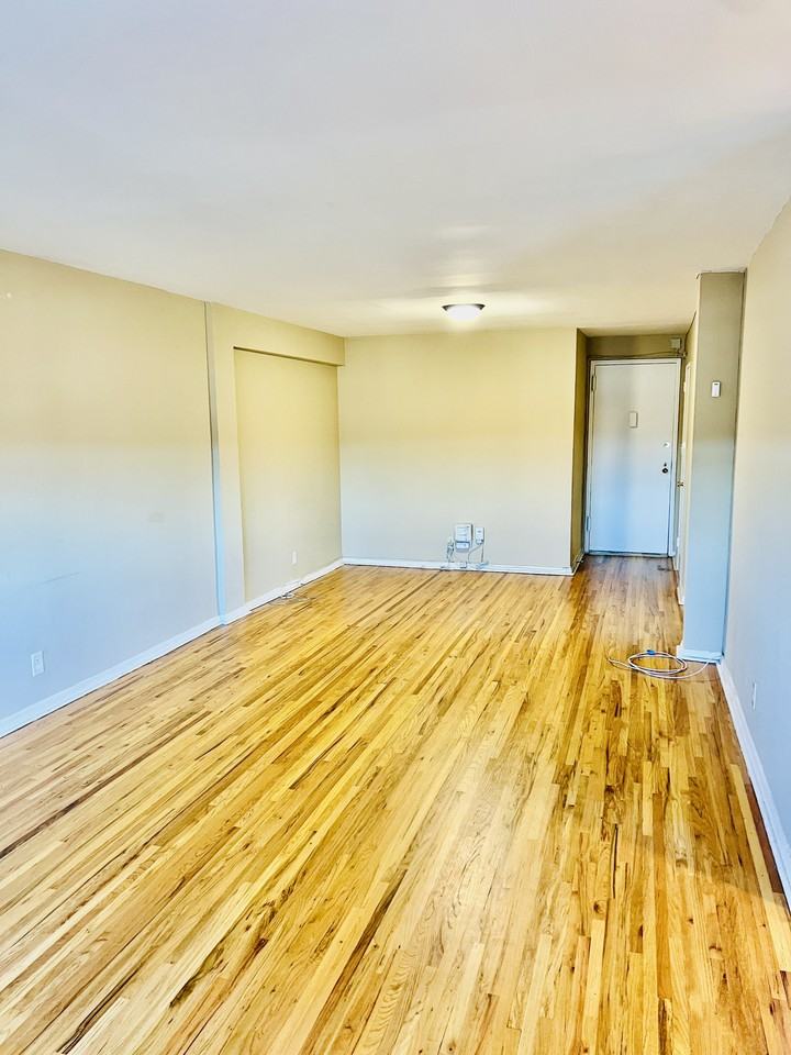 70 Croton Ave #2F