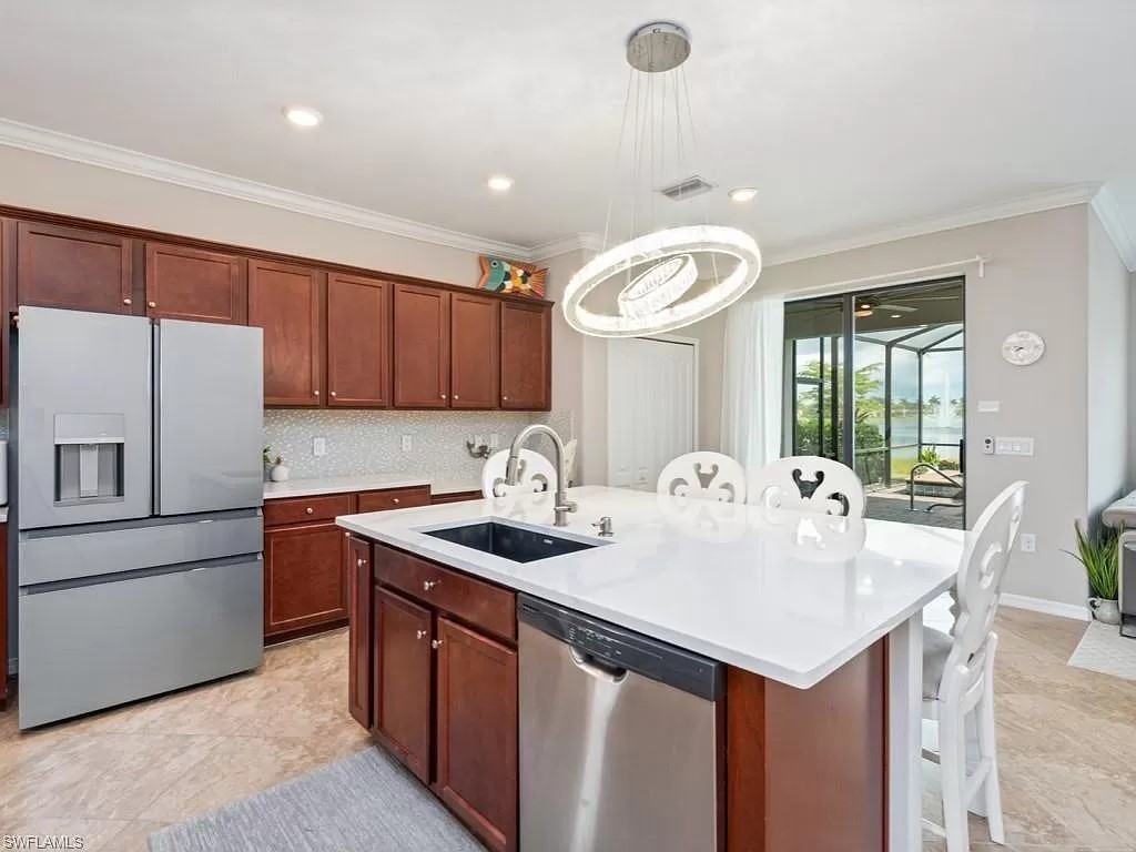 1610 Santiago Cir #NA - Photo 4 of 32