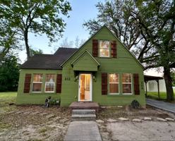 featured image of 212 W Hunnicutt Ave #NA