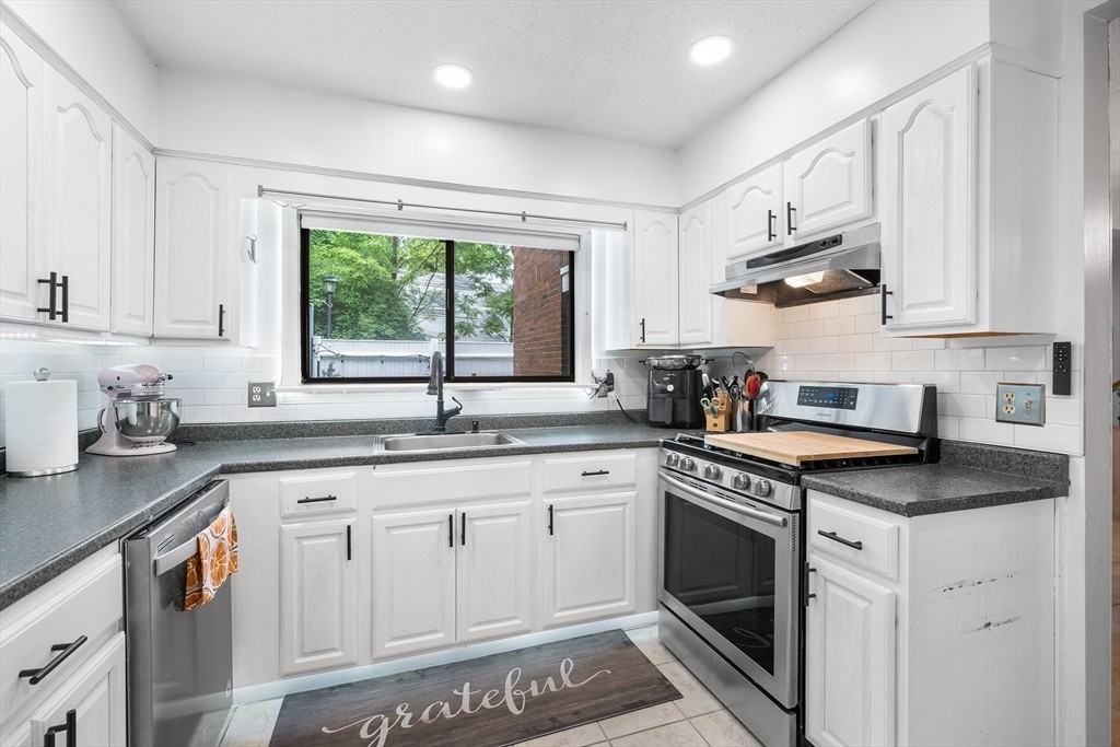 468 Island St #468 - Photo 2 of 24