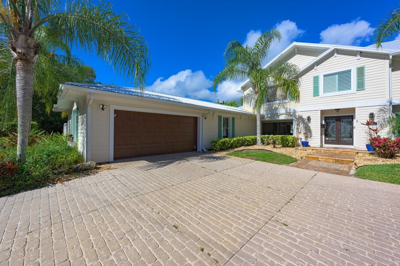 1130 John Anderson Dr #NA - Photo 2 of 38